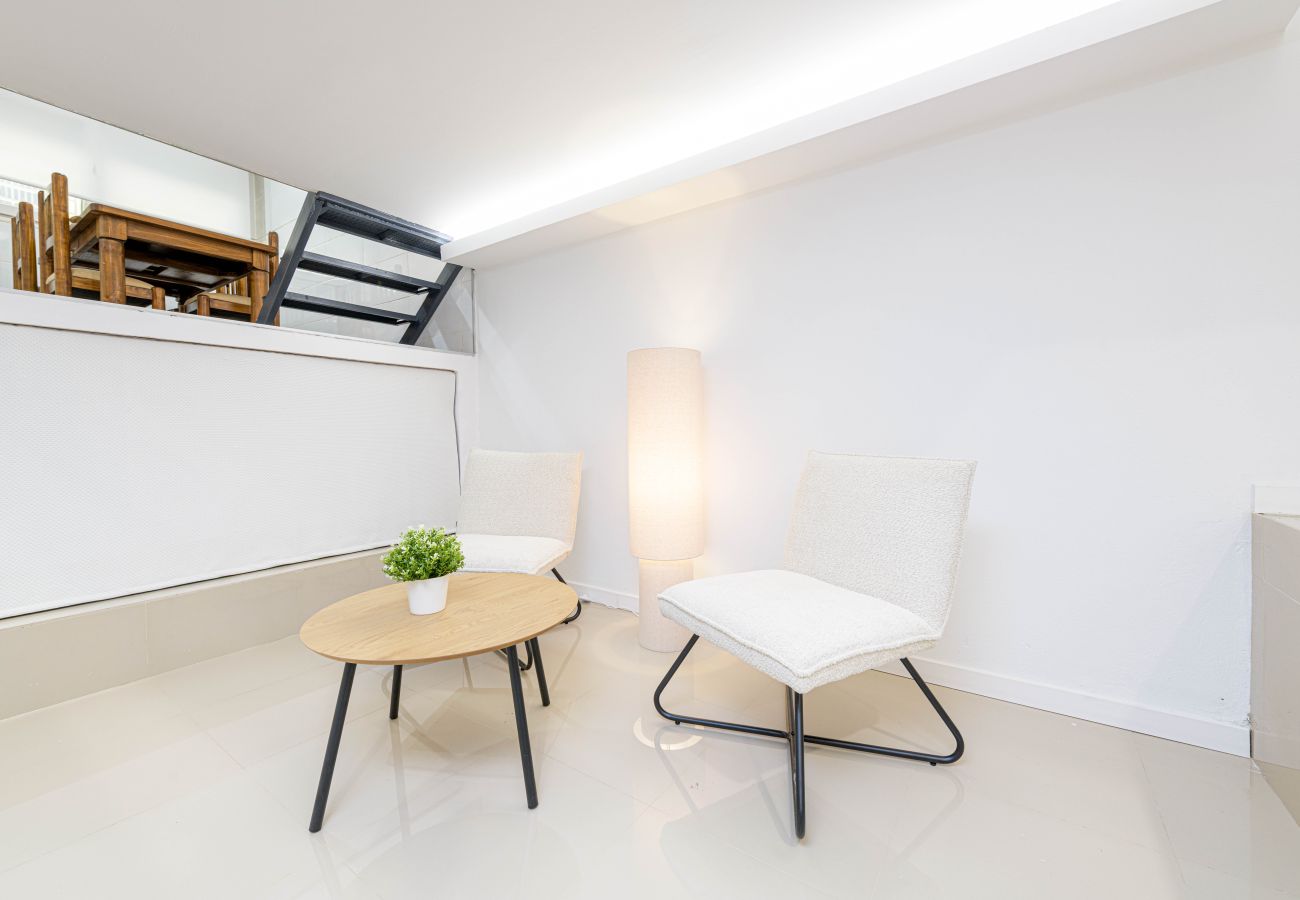 Ferienwohnung in Málaga - WintowinRentals Renoviertes Loft mit Garage neben dem Strand von Huelin Ferienwohnung in Málaga - WintowinRentals Renoviertes Loft mit Garage neben dem Strand von Huelin