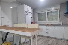 Ferienwohnung in Málaga - WintowinRentals Renoviertes Loft mit Garage neben dem Strand von Huelin
