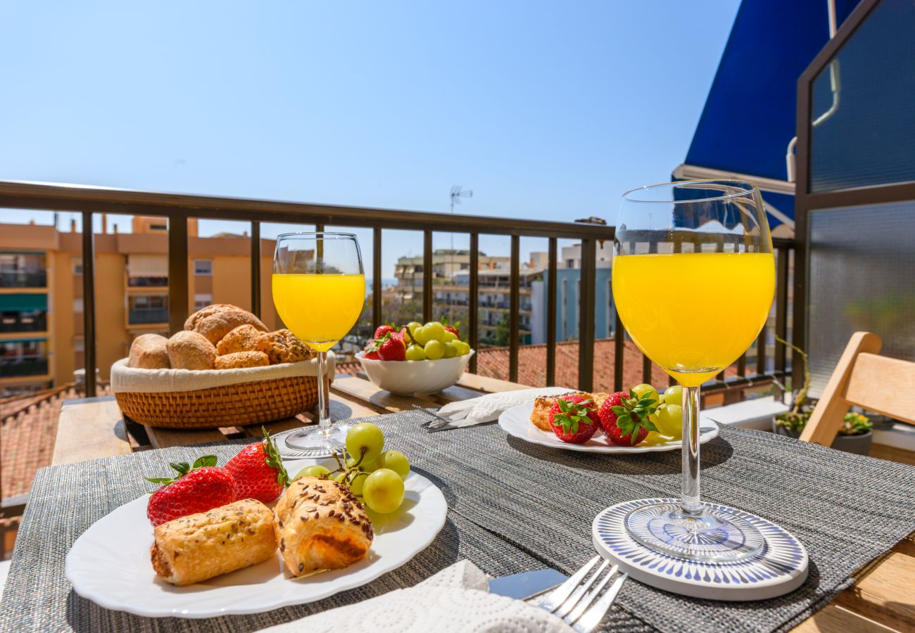 Ferienwohnung in Rincón de la Victoria - WintowinRentals Charmantes Apartment mit Sonnenterrasse in Meeresnähe