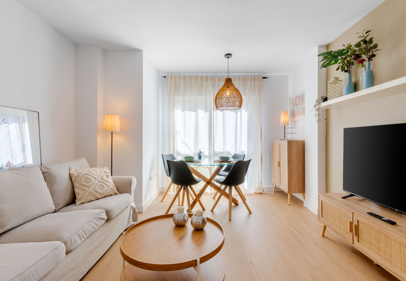 Ferienwohnung in Málaga - WintowinRentals Modernes Apartment mit privatem Innenhof in Málaga