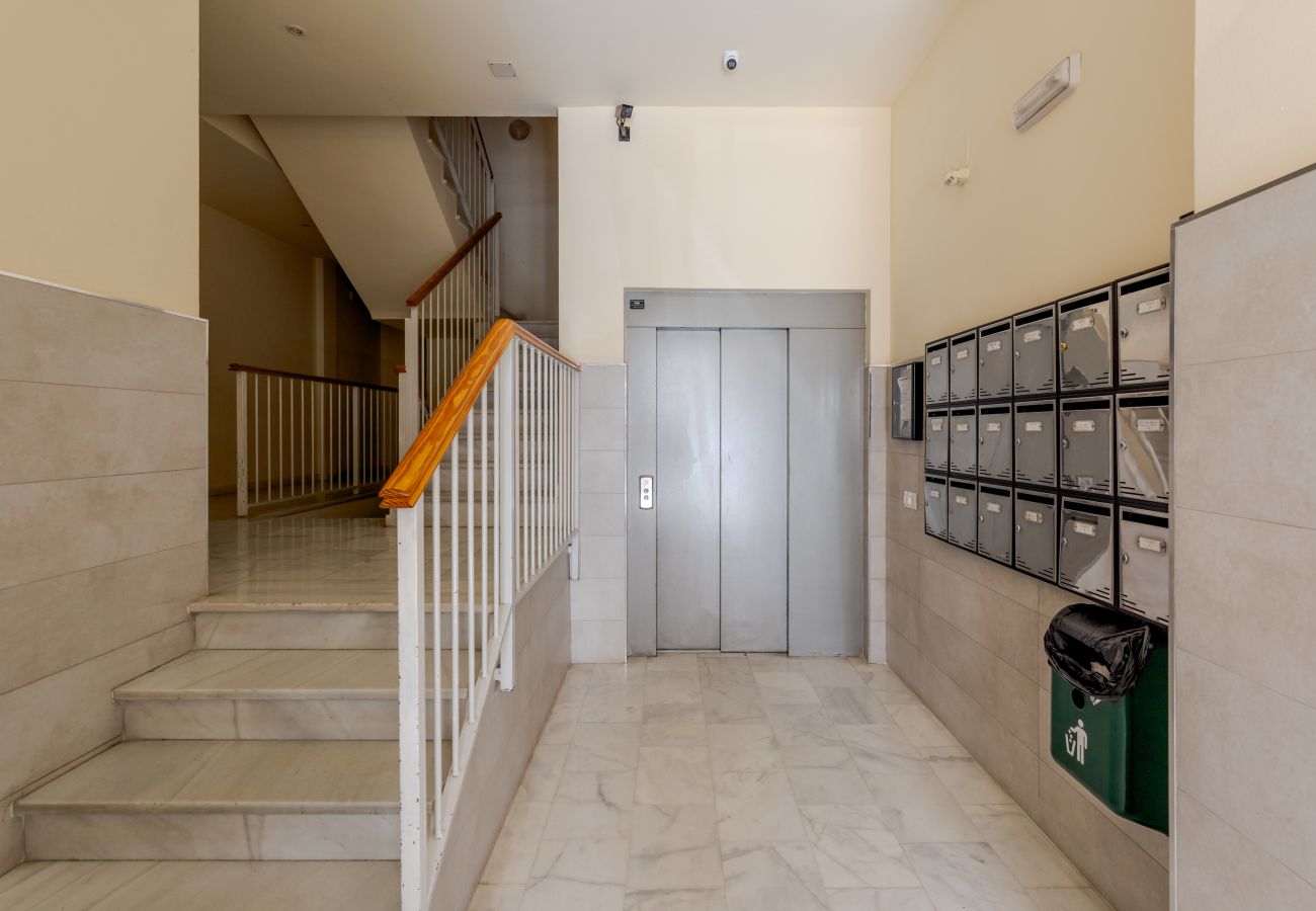 Ferienwohnung in Málaga - WintowinRentals Modernes Apartment mit privatem Innenhof in Málaga