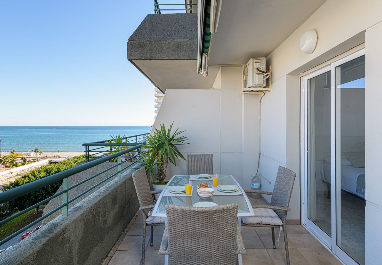 Ferienwohnung in Fuengirola - WintowinRentals Apartment mit atemberaubendem Meer- und Bergblick sowie Pool in Fuengirola