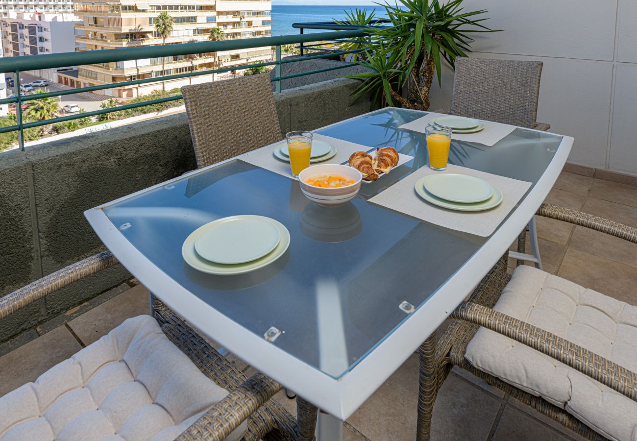 Ferienwohnung in Fuengirola - WintowinRentals Apartment mit atemberaubendem Meer- und Bergblick sowie Pool in Fuengirola