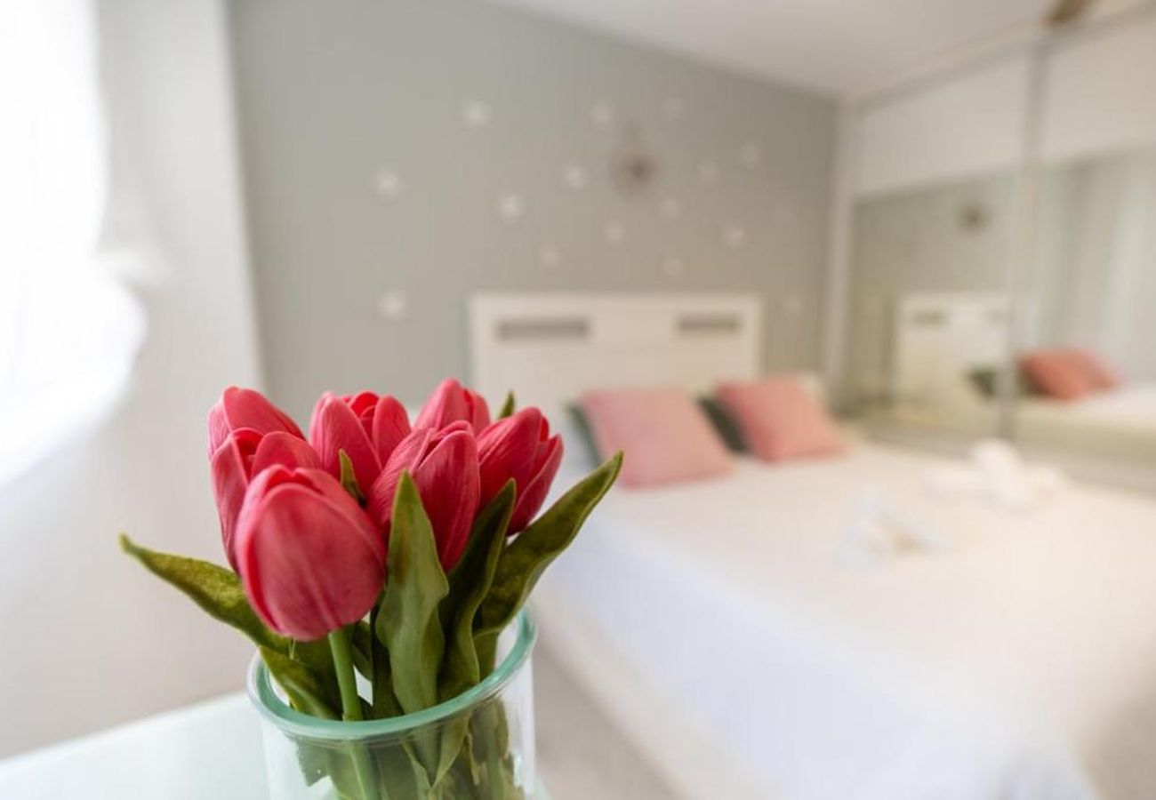 Ferienwohnung in La Cala del Moral - WintowinRentals Terrace, Pool, Parking in Cala del Moral