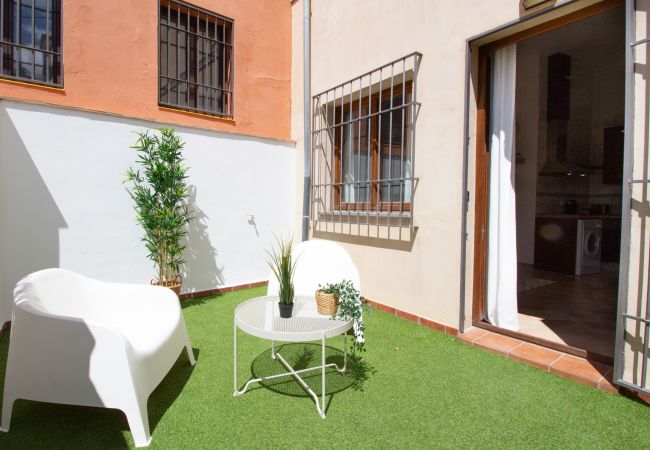 Ferienwohnung in Granada - WintowinRentals Gemütliche Wohnung mit privatem Innenhof neben dem Albaicín