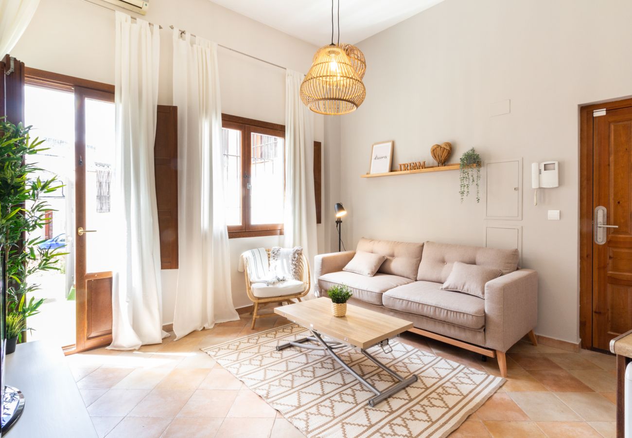 Ferienwohnung in Granada - WintowinRentals Gemütliche Wohnung mit privatem Innenhof neben dem Albaicín