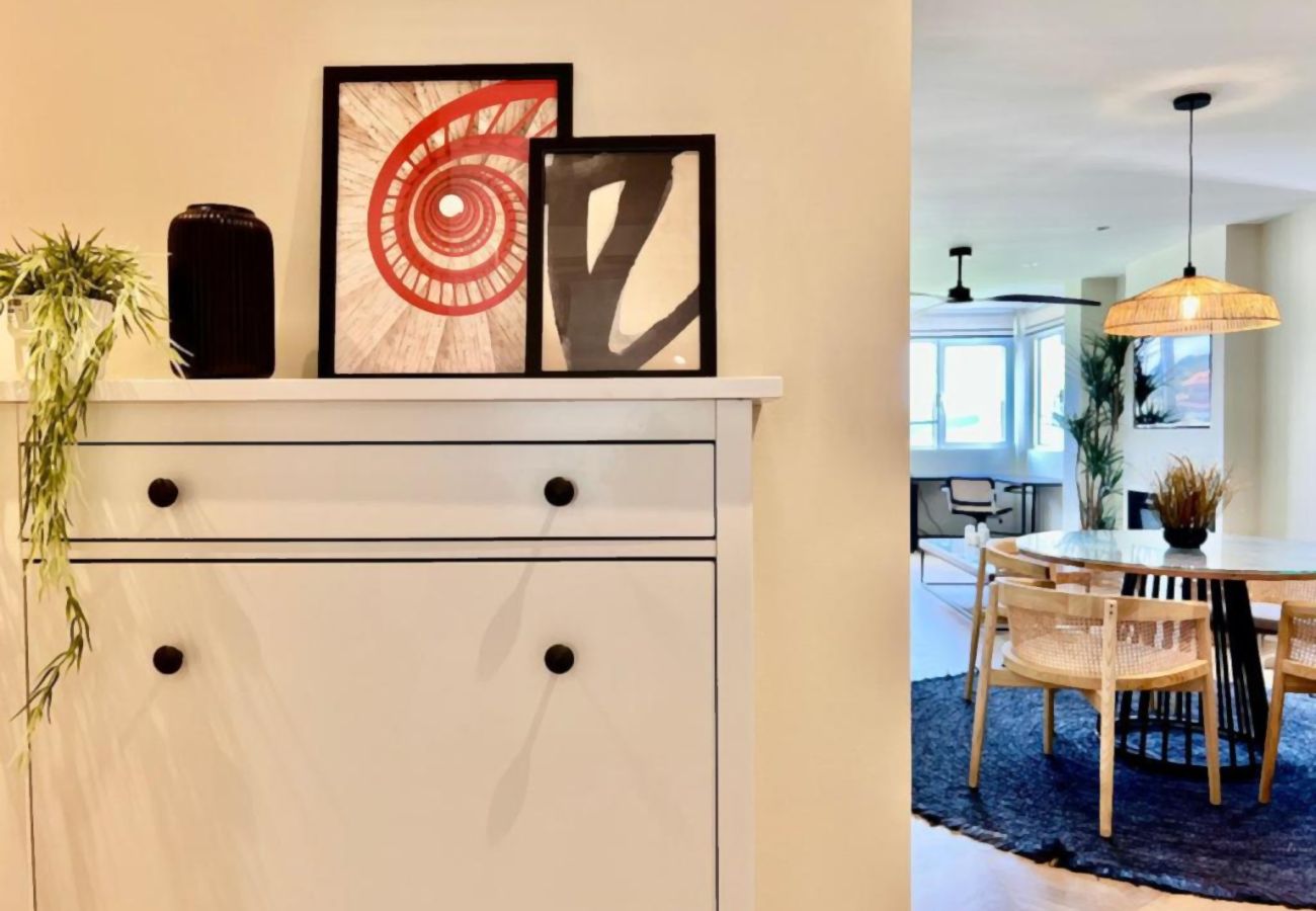 Ferienwohnung in Mogro - WintowinRentals Suite Miramar Apartment, Usil Beach