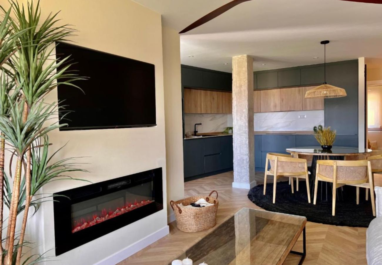 Ferienwohnung in Mogro - WintowinRentals Suite Miramar Apartment, Usil Beach