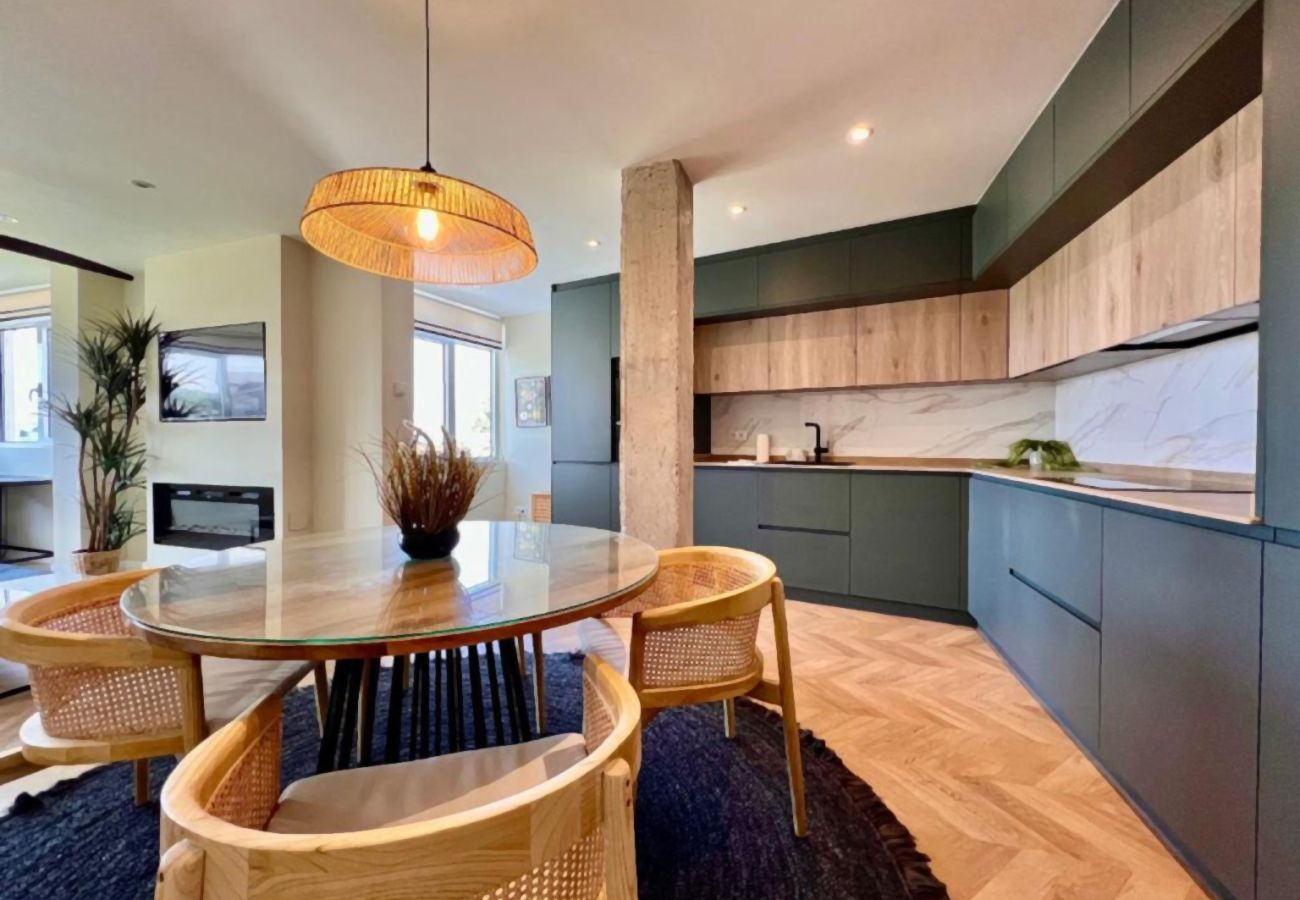 Ferienwohnung in Mogro - WintowinRentals Suite Miramar Apartment, Usil Beach