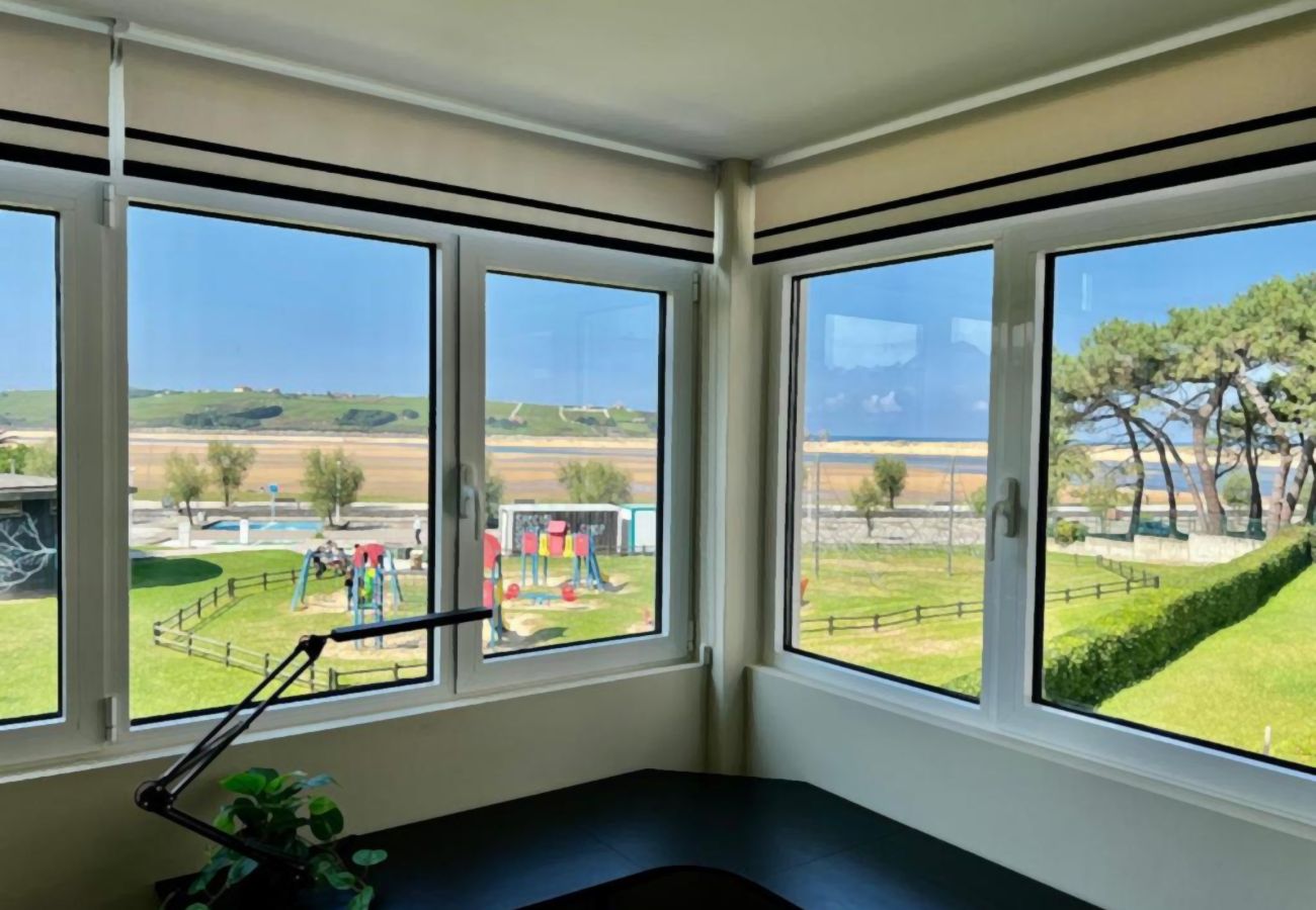 Ferienwohnung in Mogro - WintowinRentals Suite Miramar Apartment, Usil Beach