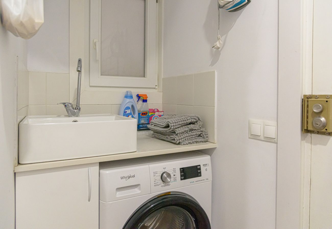 Ferienwohnung in Málaga - WintowinRentals Luxury Apartment with Sea Views in La Malagueta