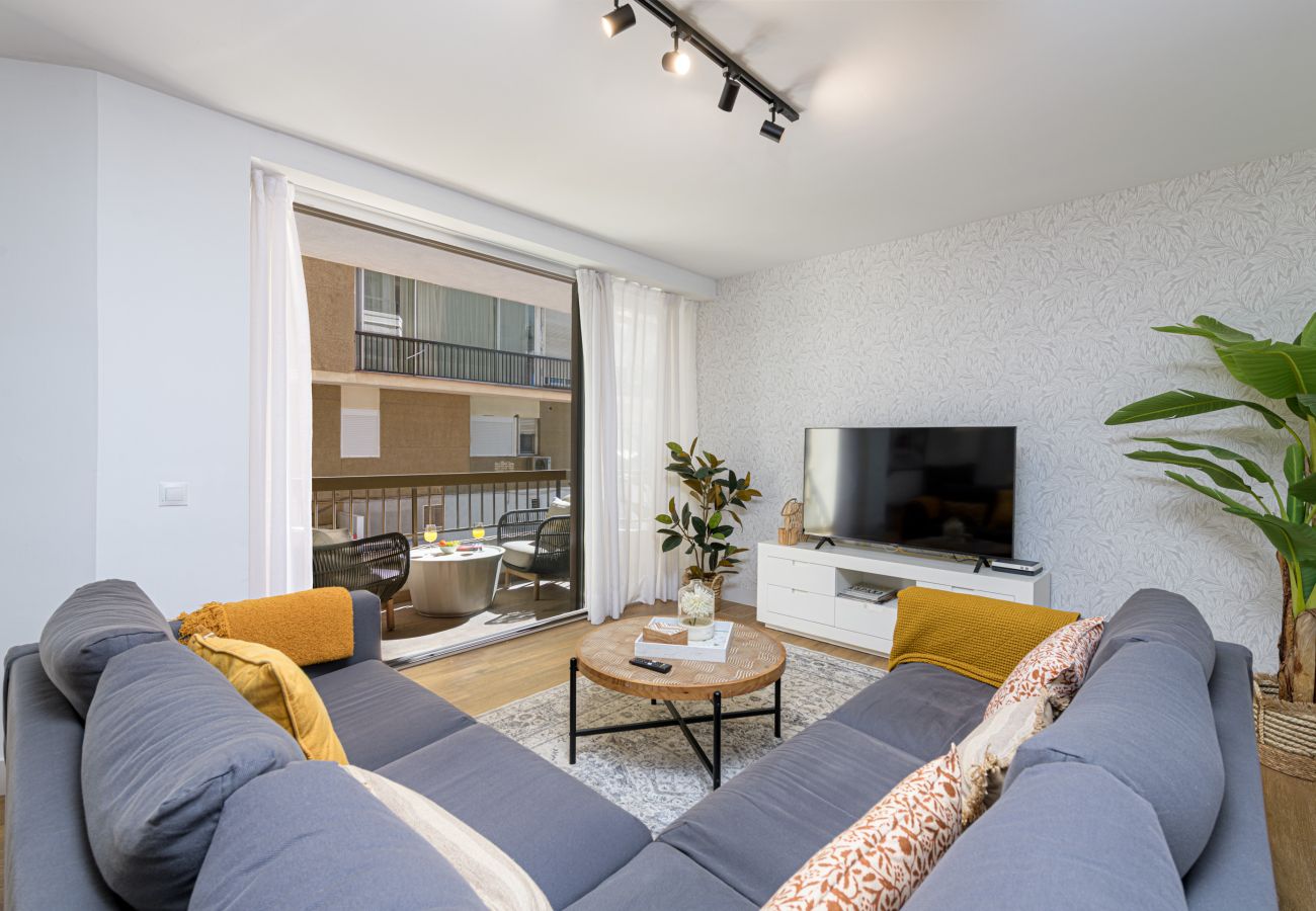 Ferienwohnung in Málaga - WintowinRentals Luxury Apartment with Sea Views in La Malagueta