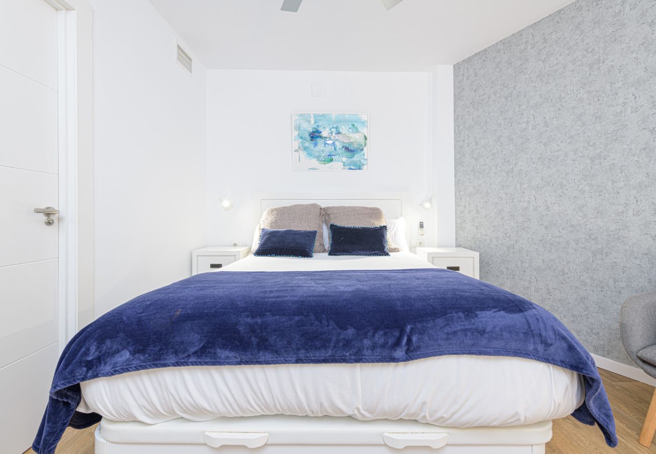 Ferienwohnung in Málaga - WintowinRentals Luxury Apartment with Sea Views in La Malagueta