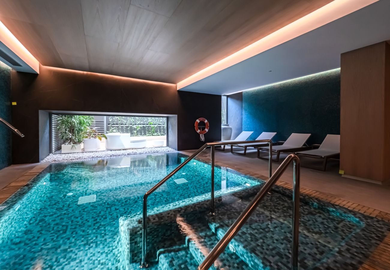 Ferienwohnung in Málaga - WinToWinRentals Málaga Tower Luxuskollektion