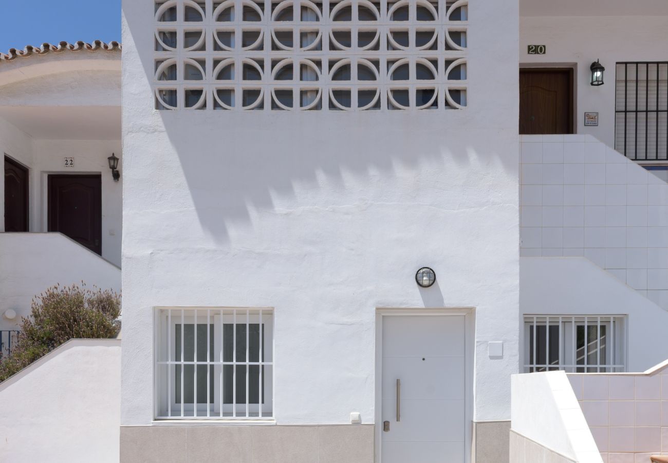 Ferienhaus in Rincón de la Victoria - WintowinRentals Haus in erster Strandlinie mit Terrasse