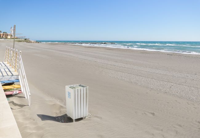 Apartment in Torrox Costa - WintowinRentals Spectacular Views, Penthouse, 1st Line Beach in Torrox Apartment in Torrox Costa - WintowinRentals Spectacular Views, Penthouse, 1st Line Beach in Torrox