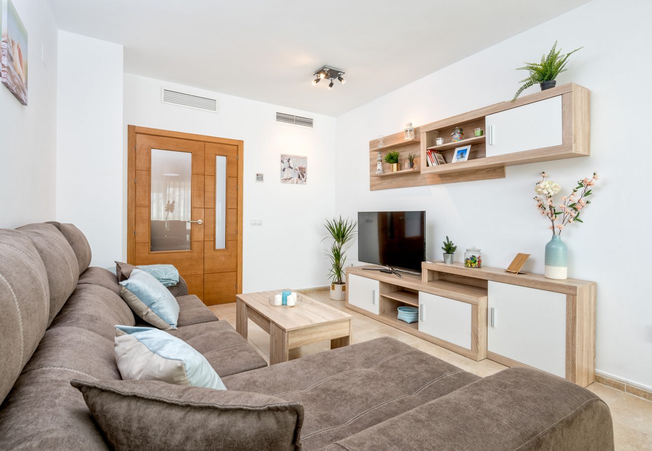 Apartment in Rincón de la Victoria - WintowinRentals Best Location, Beach, Pool & Parking.