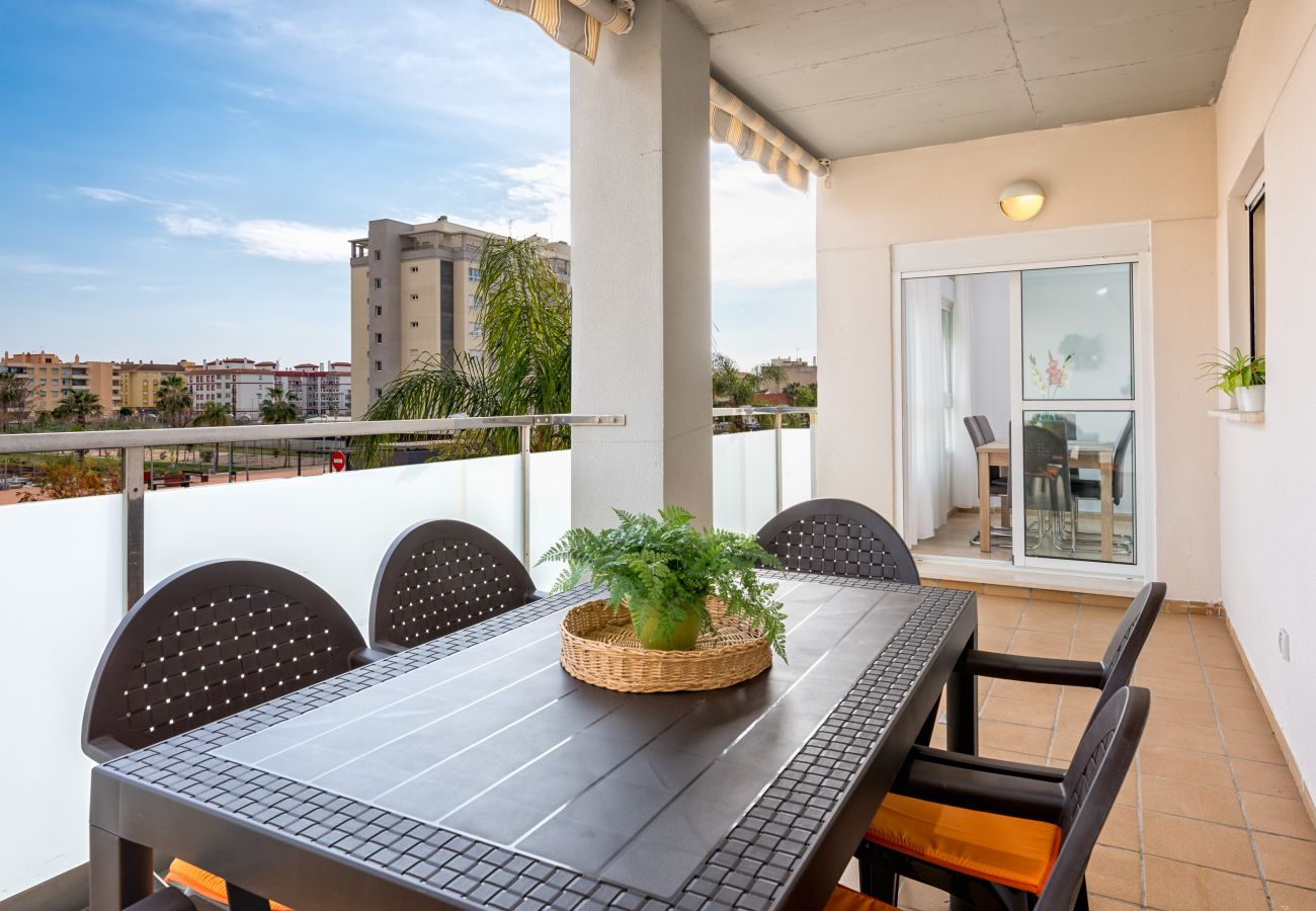 Apartment in Rincón de la Victoria - WintowinRentals Best Location, Beach, Pool & Parking.