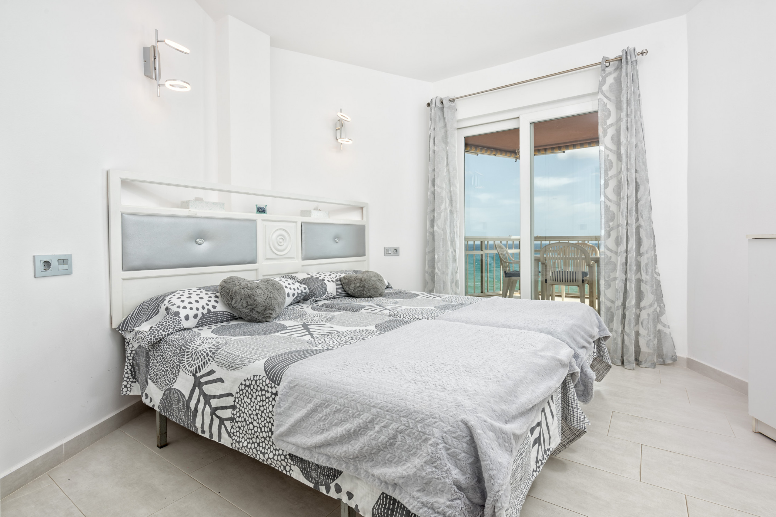 WintowinRentals Relax & Frontal Sea View Apartment in Fuengirola.