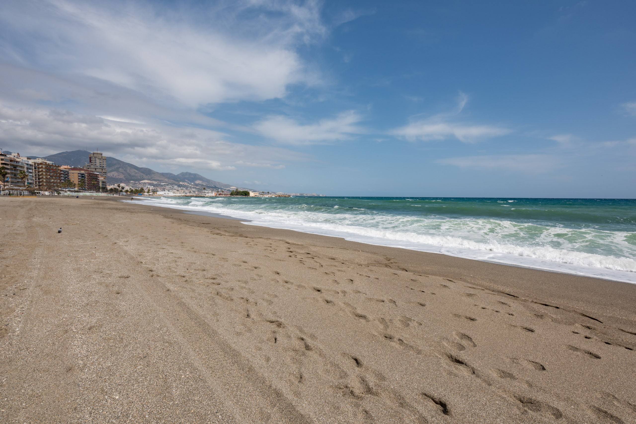 WintowinRentals Relax & Frontal Sea View Apartment in Fuengirola.