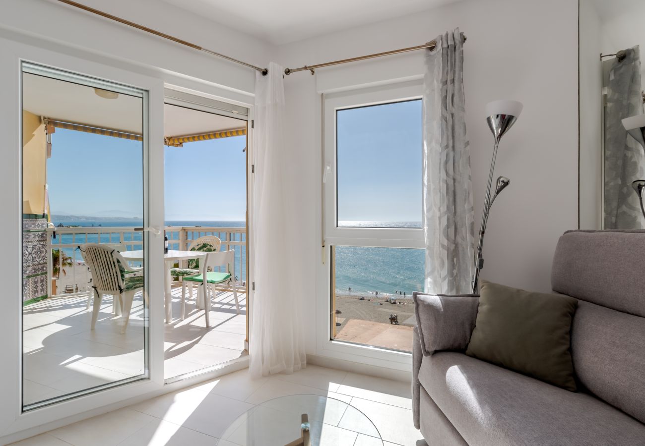 Apartment in Fuengirola - WintowinRentals Relax & Frontal Sea View.
