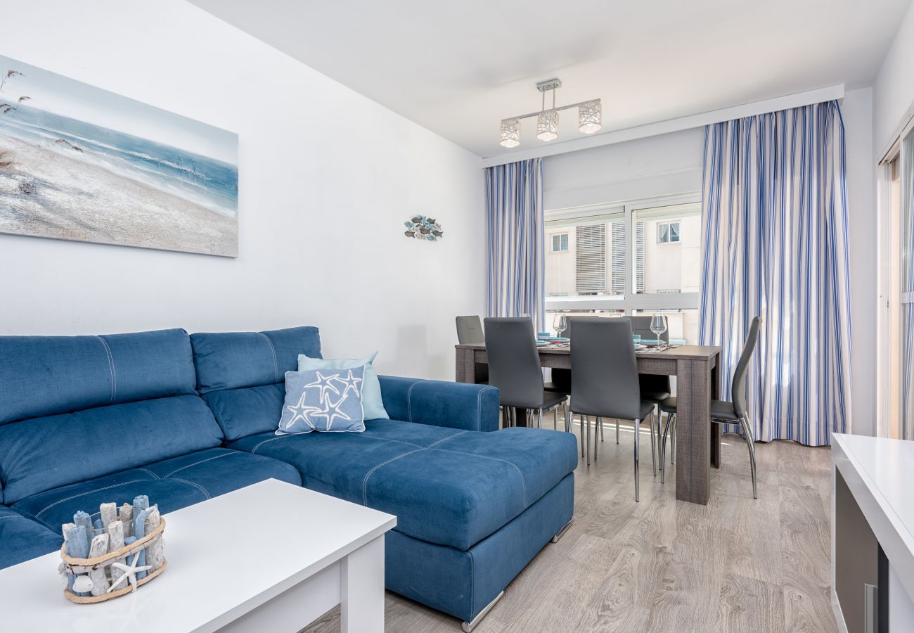 Apartment in Rincón de la Victoria - RELAX BY THE SEA, POOL, WIFI A / C.