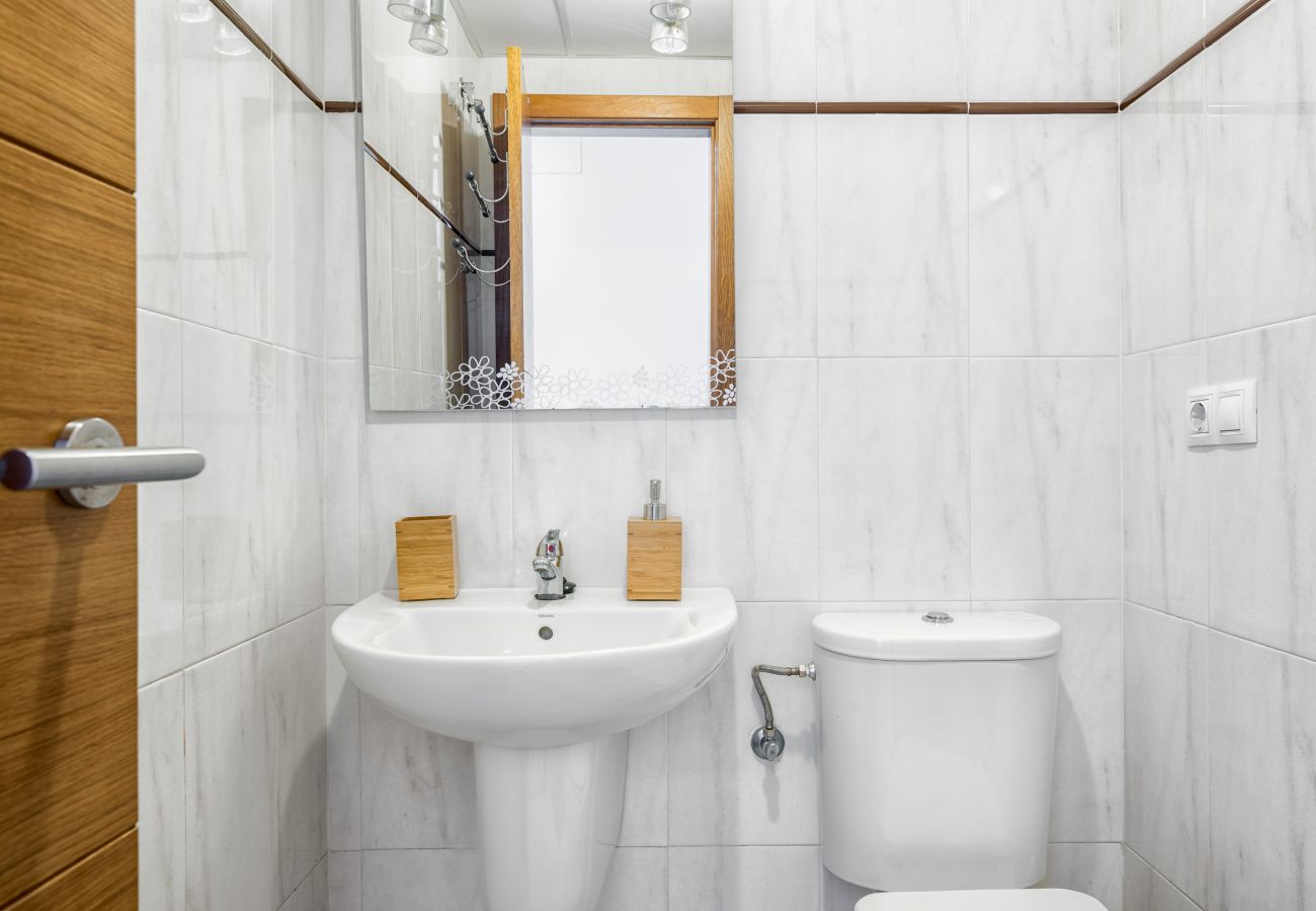 Apartment in Rincón de la Victoria - RELAX BY THE SEA, POOL, WIFI A / C.