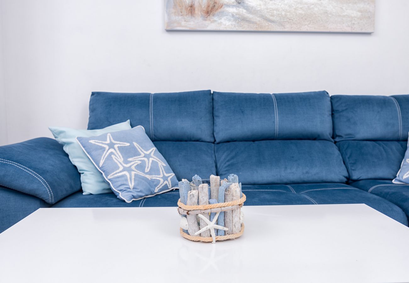 Apartment in Rincón de la Victoria - RELAX BY THE SEA, POOL, WIFI A / C.