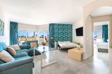 Apartment in Benalmádena - WintowinRentals Luxury and Sea View Puerto Marina.