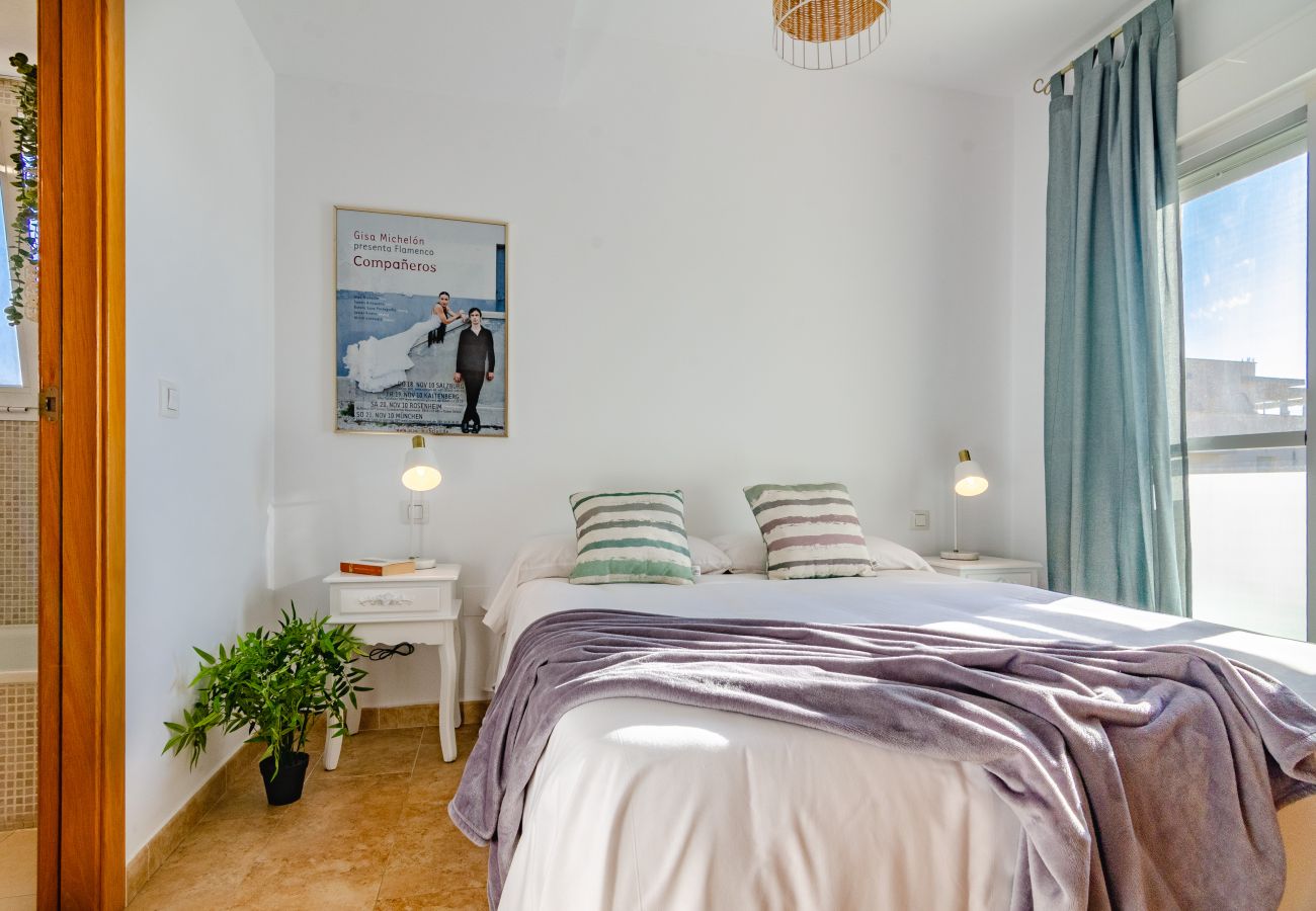 Apartment in Rincón de la Victoria - WintowinRentals Perfect location and Sea view.