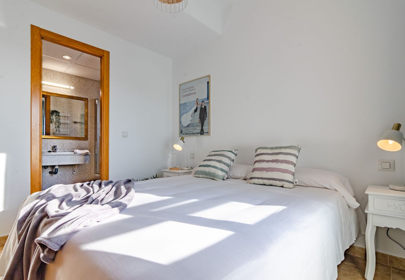 Apartment in Rincón de la Victoria - WintowinRentals Perfect location and Sea view.