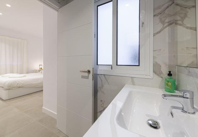 Apartment in Málaga - WintowinRentals Historical center, Quiet, Comfortable and Renovated. Apartment in Málaga - WintowinRentals Historical center, Quiet, Comfortable and Renovated.