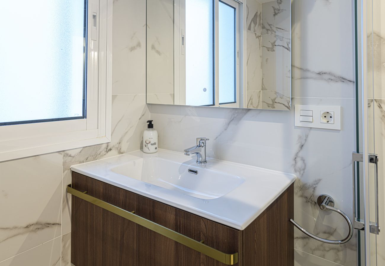 Apartment in Málaga - WintowinRentals Historical center, Quiet, Comfortable and Renovated.