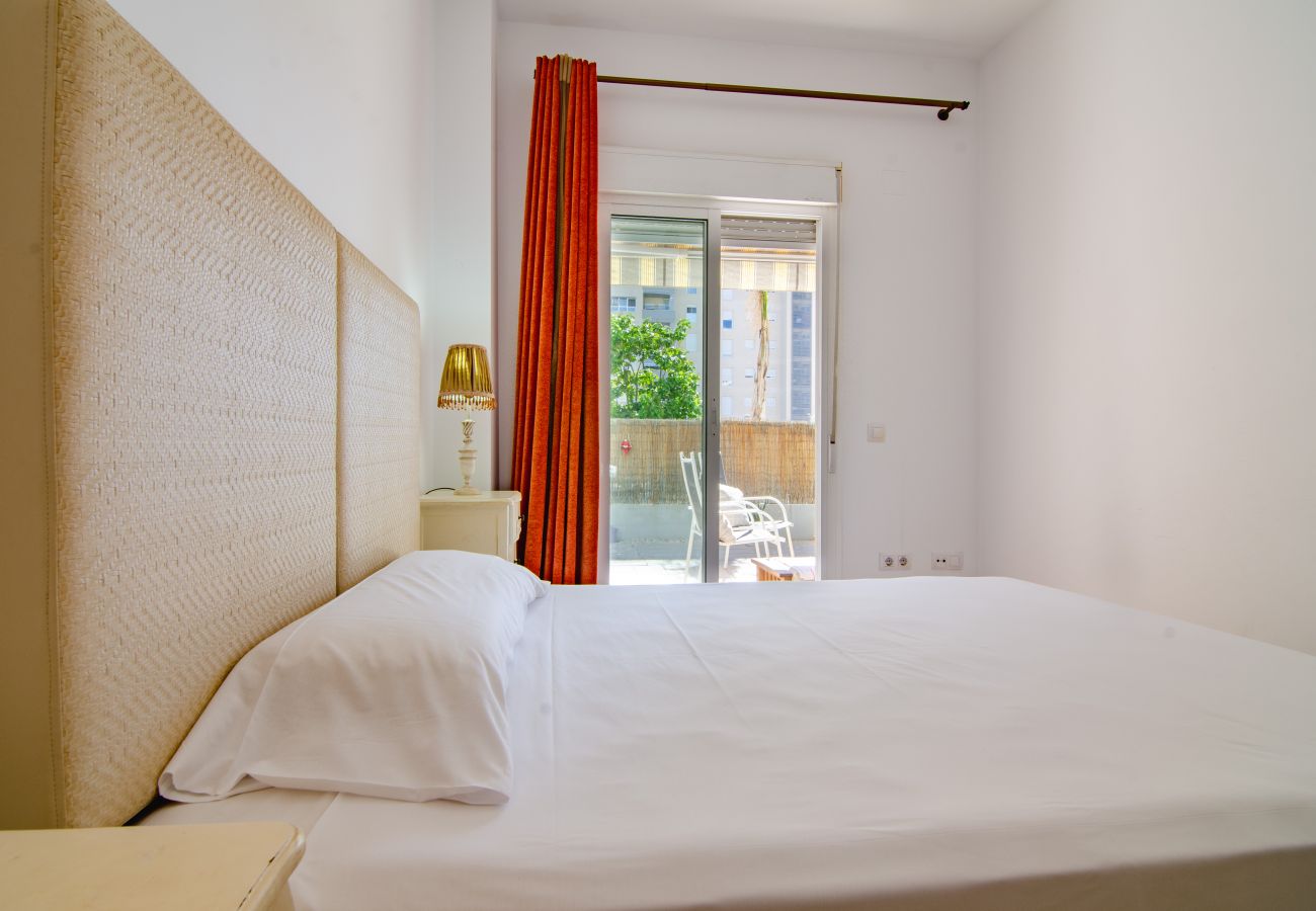 Apartment in Rincón de la Victoria - WintowinRentals large terrace, perfect location, beach and pool
