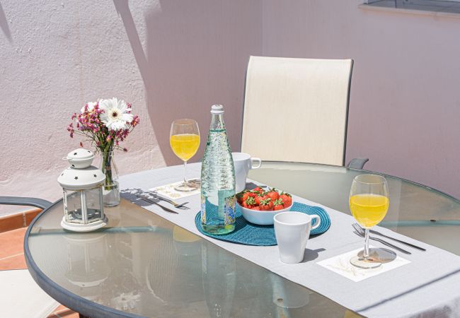 Apartment in Torre de Benagalbon - WintowinRentals Great Apartment & 1st Line Beach Apartment in Torre de Benagalbon - WintowinRentals Great Apartment & 1st Line Beach