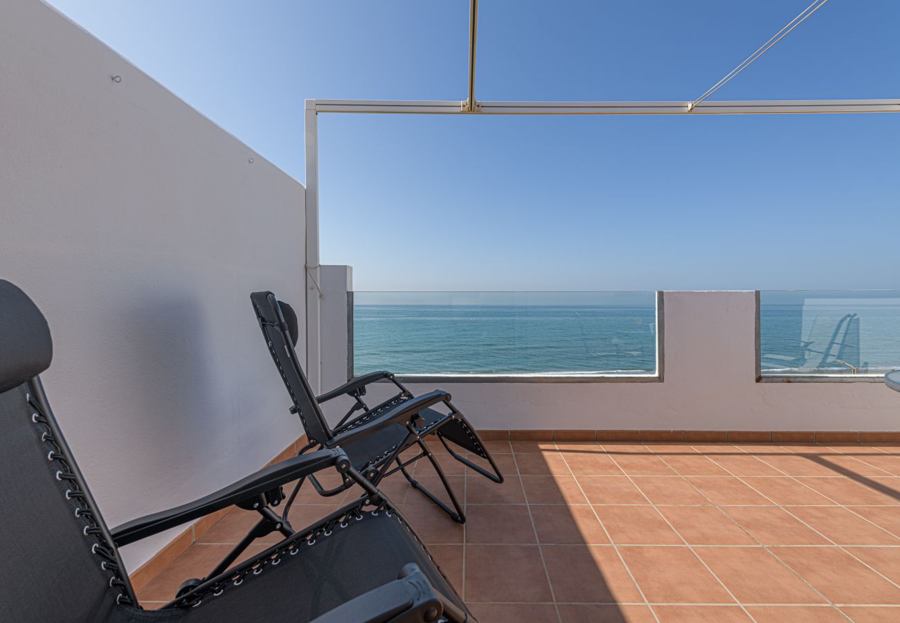 Apartment in Torre de Benagalbon - WintowinRentals Great Apartment & 1st Line Beach