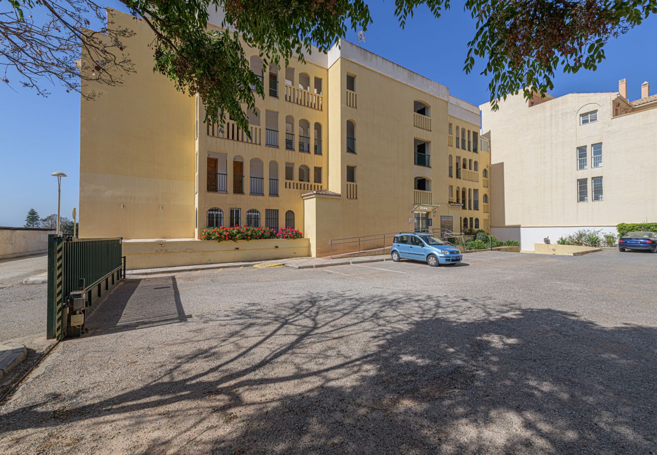 Apartment in Torre de Benagalbon - WintowinRentals Great Apartment & 1st Line Beach