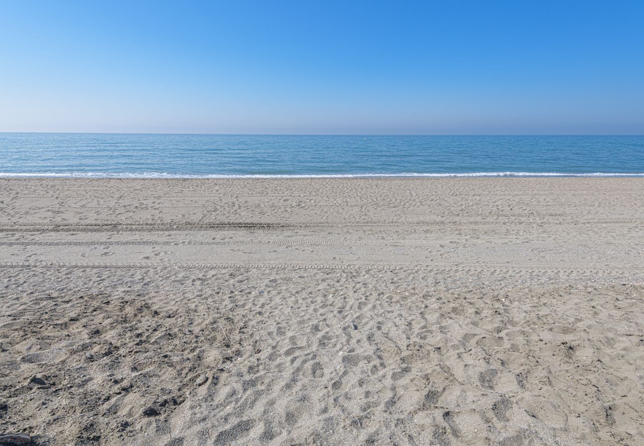 Apartment in Torre de Benagalbon - WintowinRentals Great Apartment & 1st Line Beach