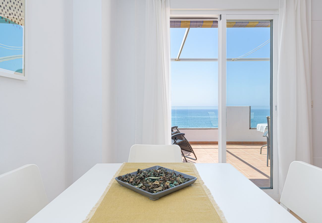 Apartment in Torre de Benagalbon - WintowinRentals Great Apartment & 1st Line Beach
