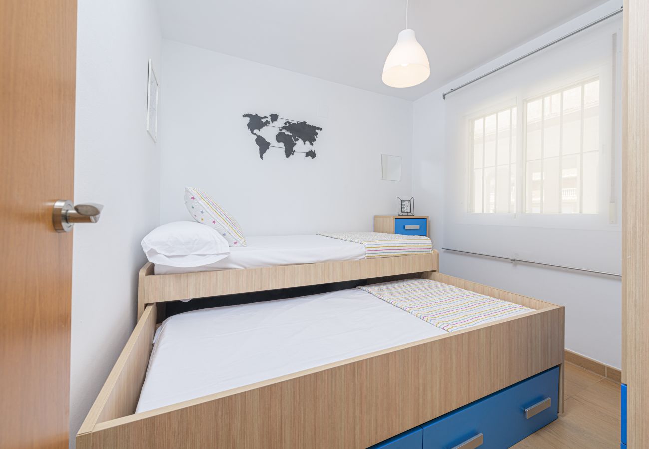 Apartment in Torre de Benagalbon - WintowinRentals Great Apartment & 1st Line Beach