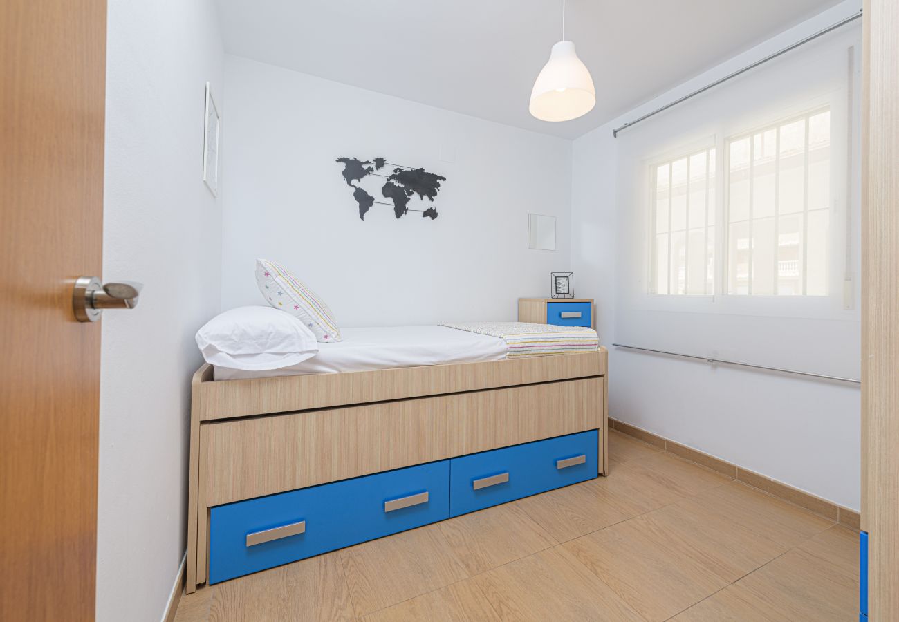 Apartment in Torre de Benagalbon - WintowinRentals Great Apartment & 1st Line Beach