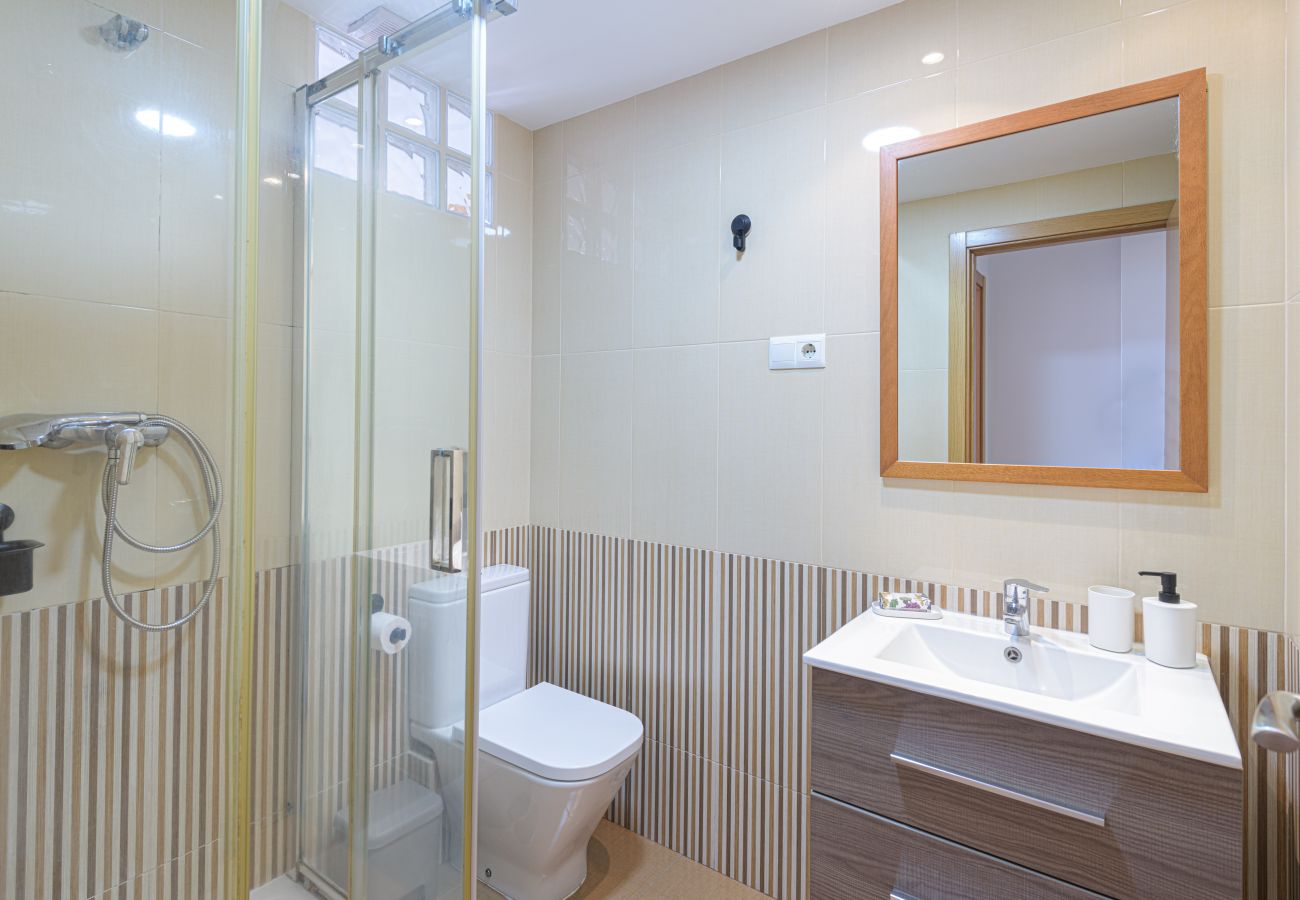 Apartment in Torre de Benagalbon - WintowinRentals Great Apartment & 1st Line Beach