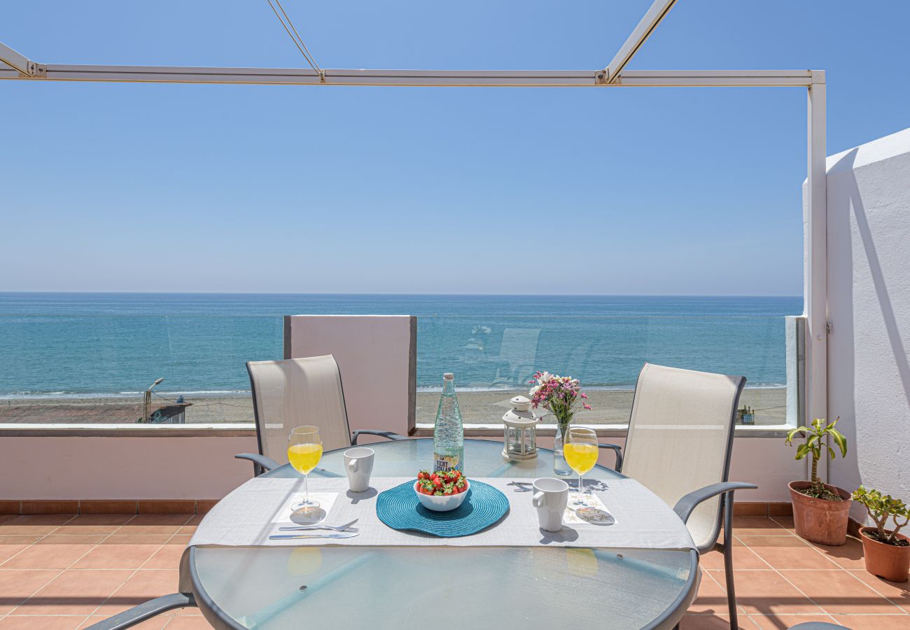 Apartment in Torre de Benagalbon - WintowinRentals Great Apartment & 1st Line Beach