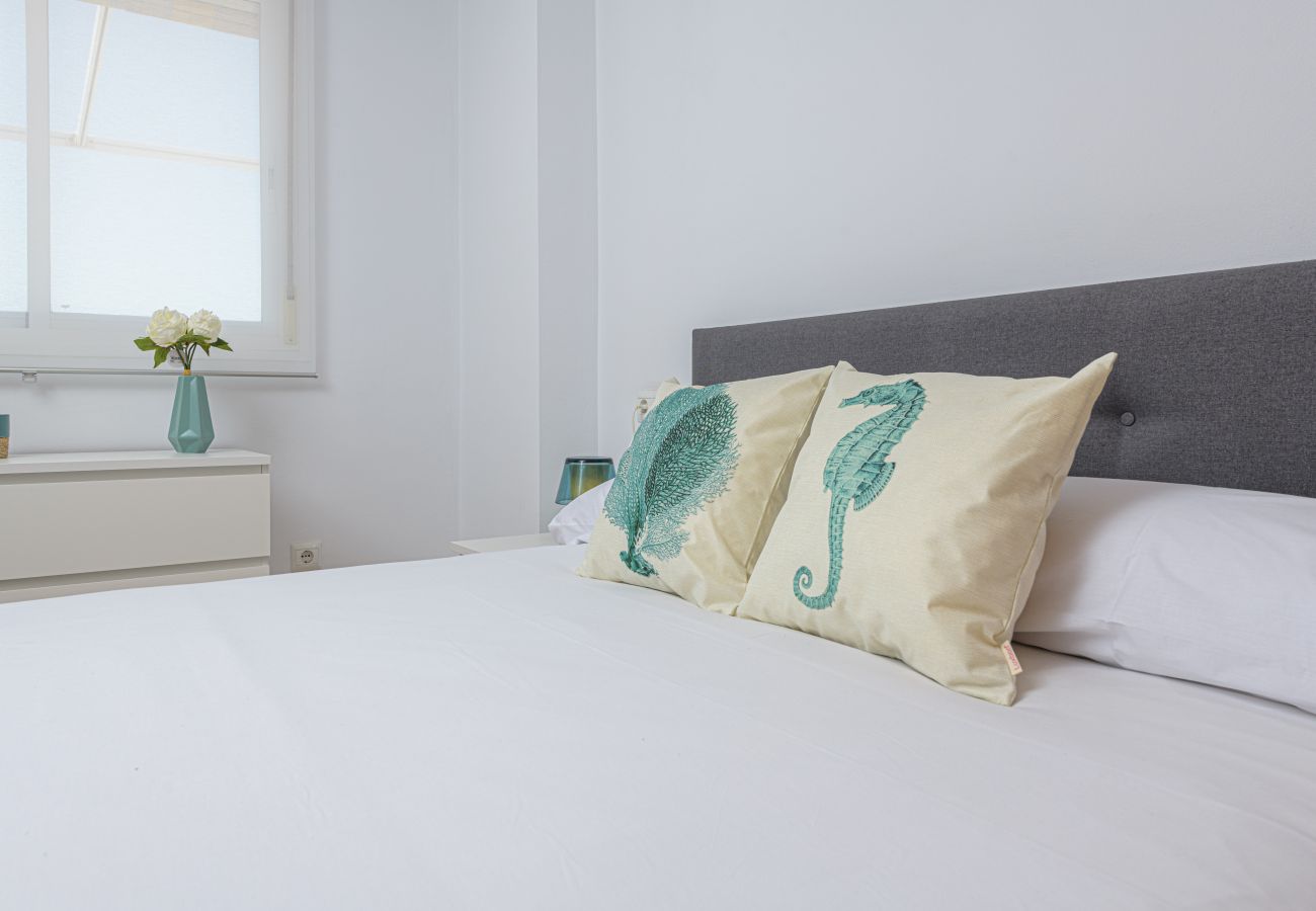 Apartment in Torre de Benagalbon - WintowinRentals Great Apartment & 1st Line Beach