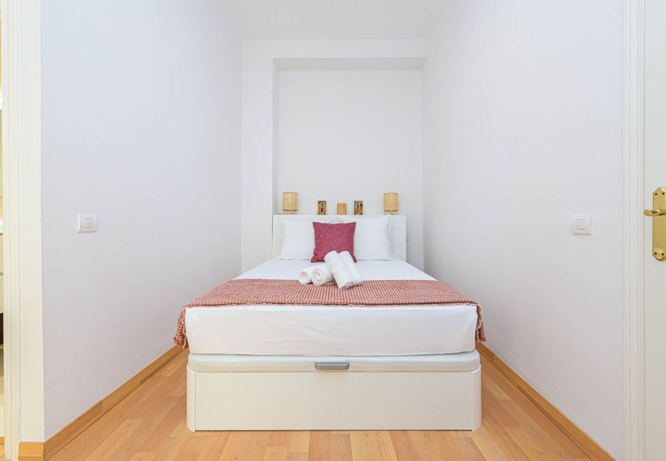 Apartment in Málaga - WintowinRentals Central, Elegant and Silent