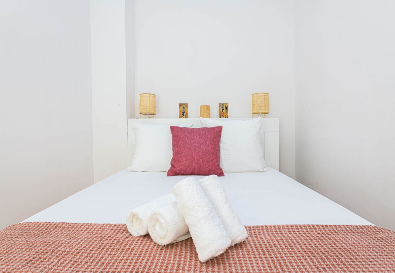 Apartment in Málaga - WintowinRentals Central, Elegant and Silent