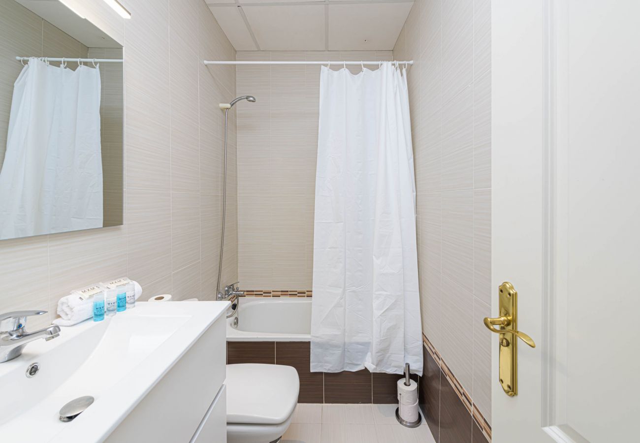 Apartment in Málaga - WintowinRentals Central, Elegant and Silent