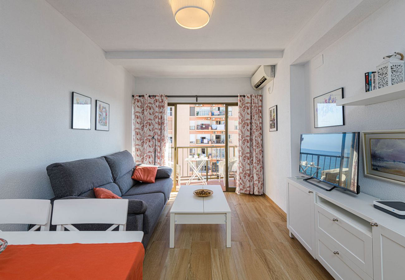 Apartment in Fuengirola - WintowinRentals great location & sea view.