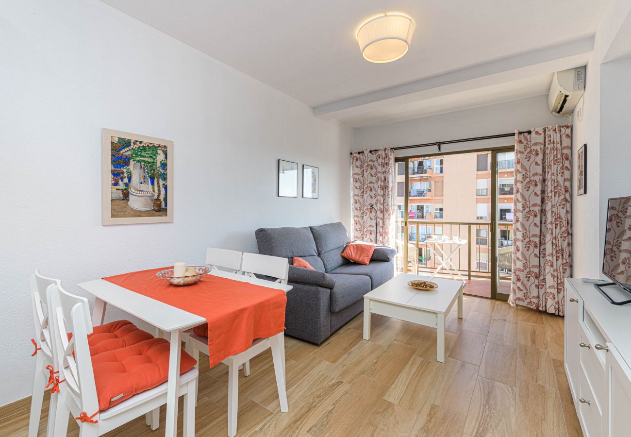 Apartment in Fuengirola - WintowinRentals great location & sea view.