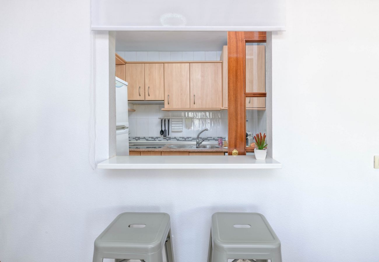 Apartment in Málaga - WintoWinRentals - La Estancia FREE PARKING.